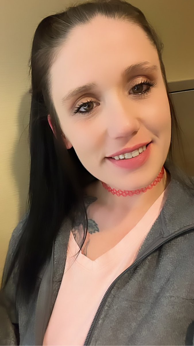 StarLite0607's tweet photo. She keeps a lock of hair in her pocket
She wears a cross around her neck
They say that the hair was from a little boy
The cross from someone she had not met
No, not yet https://t.co/smSw09nKYS
