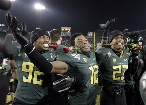 Win__The__Day's tweet photo. Oregon won the first ever PAC 12 championship game....

And Oregon will win the last ever PAC 12 championship game....#GoDucks https://t.co/xPdidOreJ6