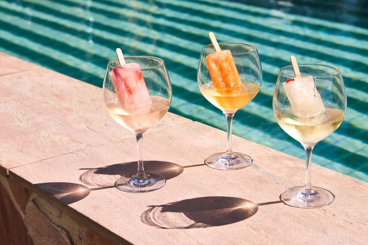 Sandi Sieger’s guide to what’s hot and happy(ning) this week. Eat, drink, buy, try, visit, be merry: bit.ly/49X5UKG #ONYAMAG