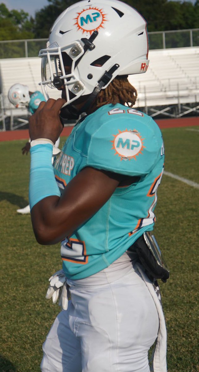 #AGTG After a conversation w/ <a href="/rcurtin29/">Robert Curtin</a> I am Blessed to receive an offer from <a href="/StAndrewsFB/">SAU Football</a>! <a href="/CSAPrepStar/">PREPSTAR</a> <a href="/TheNPGAA/">National Post Grad Athletic Association</a> 
<a href="/PostGradRecruit/">PostGradRecruits INC.</a> <a href="/coachRodMP/">coach Rod bolling</a> @KardariusCross