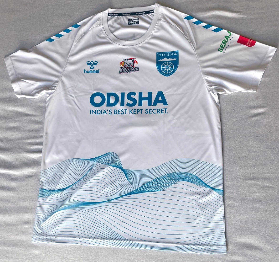 [CONCOURS 🎁]

Nous avons récemment atteint le cap des 1️⃣ 0️⃣ 0️⃣ 0️⃣ followers !

Pour l’occasion, tentez de remporter le maillot Third 2021/2022 de l’Odisha FC.

Pour participer : RT ce tweet et follow <a href="/FootEnInde_/">Foot en Inde 🇮🇳</a> 

Tirage au sort le 11/12