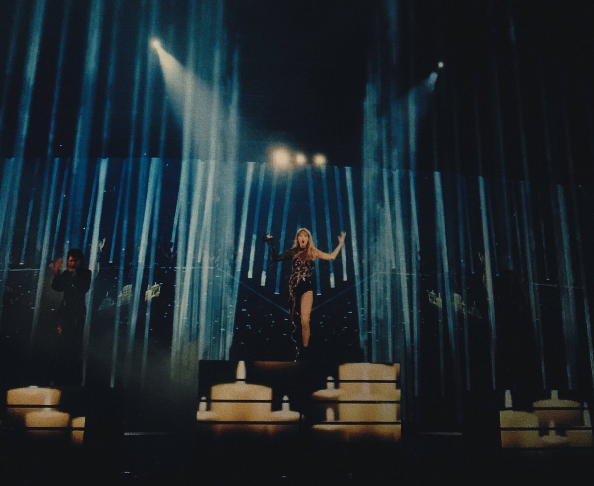 hmken06's tweet photo. #3
#TheErasTourFilm https://t.co/vLvlDJkAa1