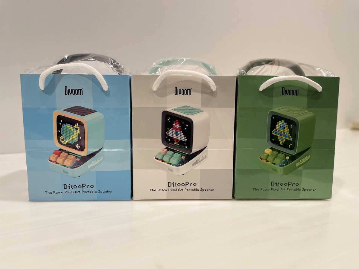 shima_togo's tweet photo. 【商品入荷】
Divoom DitooProが入荷しました！
レトロな雰囲気と色合いがとってもかわいいです！
アプリを使って作成したピクセルアートを液晶に表示させることができます。
プレゼントにいかがでしょうか！
#divoom  
#ditoopro 
#かわいい 
#プレゼント
#島村楽器 https://t.co/sD4OdHu1Q9