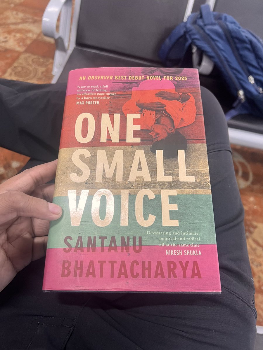 anurag_ifs's tweet photo. When every visit to the airport is like a trip to the bookstore . My latest pick at T3 Delhi #travelread #DelhiAirport #BacktoKashmir https://t.co/sJxAfT04i7