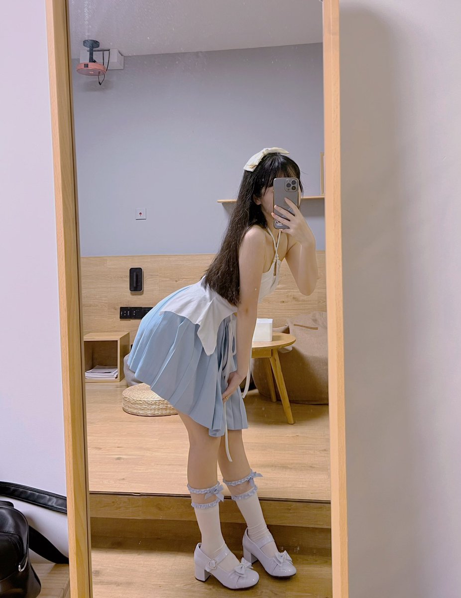 白丝 https://t.co/5lITK3ZBa0