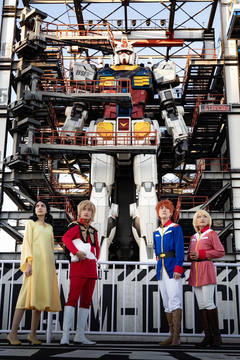 kazsa7's tweet photo. めっちゃかっこよく撮っていだだきました〜みんなかっこよくてほんと幸せなガンダム併せでした⭐️
また横浜行きたい

📸:@SUGIMOGISU1 さん
シャア:@888saku888 さん
ララァ:@idangodesu さん
セイラ:＠akatsukike さん
アムロ:自分 https://t.co/HgYXtSeEFD