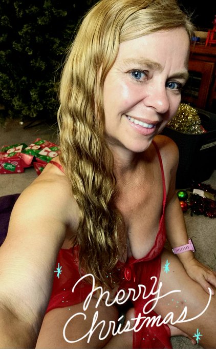 Lets do a count down to Christmas, a photo a day and a few video's too https://t.co/JFitIamg9U Join today<a href="/tag/christmas"class="tags"><span>#christmas</span></a><a href="/tag/adventcalendar"class="tags"><span>#adventcalendar</span></a><a href="/tag/onlyfans"class="tags"><span>#onlyfans</span></a>