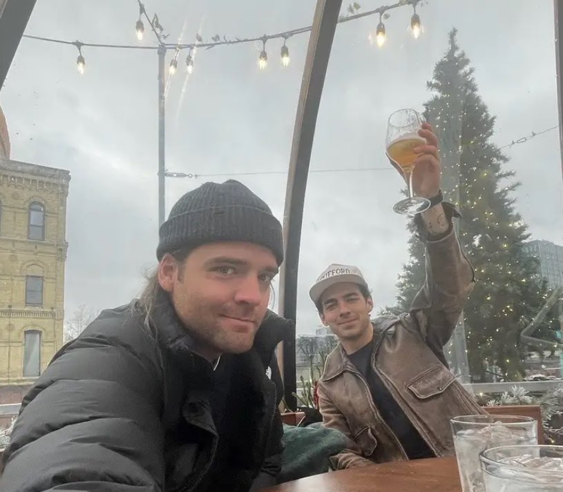 JinJackJoeDNCE's tweet photo. Always love the #Joack content Besties https://t.co/OEHcVwhPFi