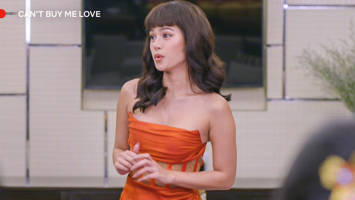 Malalaman nyo talagang effective ang isang kontrabida kapag may nabbwisit na sa kanya 

And MARIS RACAL as IRENE TIU served 💅🏻🔥