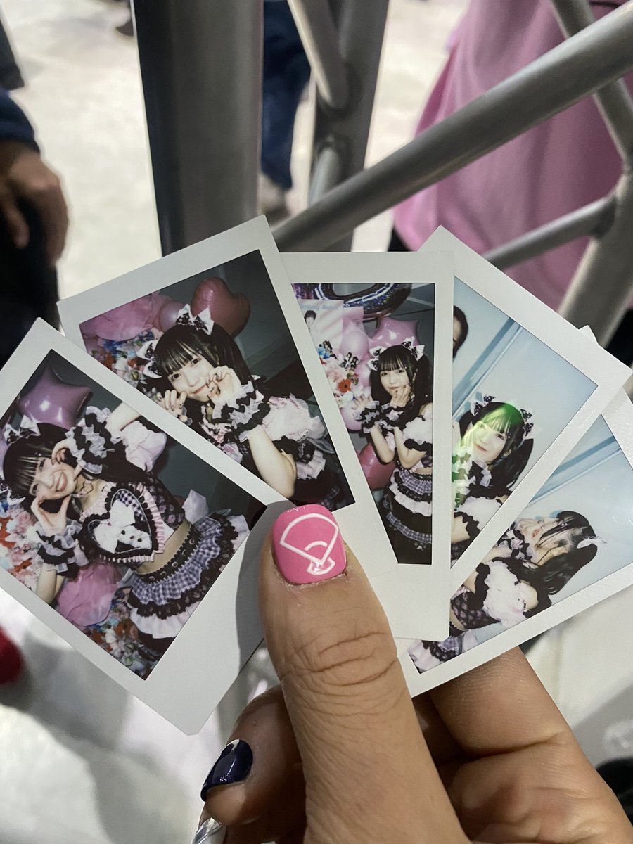 midarearuki's tweet photo. あみち生誕楽しかったー！！！！！
一年ぶりくらいのあっぱれだったけど変わらず楽しめたしあみちは1年前より可愛くなってた！！！
ネイルもめっちゃ褒めてもらえて大満足でした
あみち誕生日おめでとう！！23歳も最高にぷりちーでいてね！！！！！
@appare_ami https://t.co/XHkc152hNi