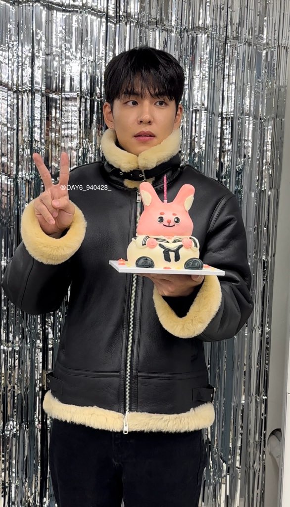 231127 #원필 #WONPIL
원필이랑 필끼🐰✌️🤍🍀