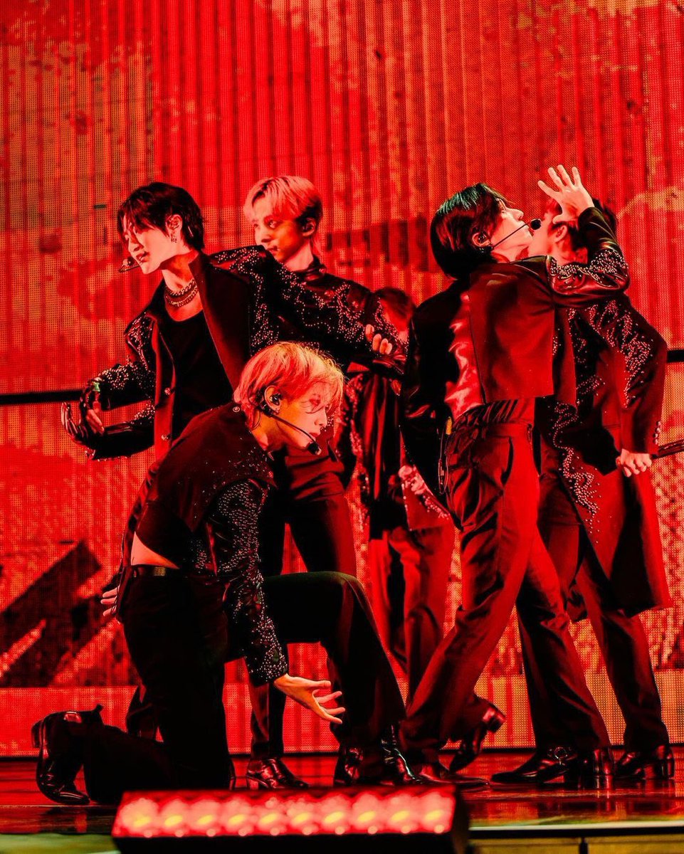 ateezbrwins's tweet image. [📢] Afinal quando é o MAMA?
Iremos dizer neste Tweet!😉

Quando o ATEEZ vai aparecer?
Não sabemos, pode ser em qualquer um dos dois dias.

📍Tapete vermelho
28 e 29/11 - 4h AM BRT 🇧🇷
📍Cerimônia
28 e 29/11 - 6h AM BRT 🇧🇷

#ATEEZ #에이티즈 @ATEEZofficial #WILL #Crazy_Form