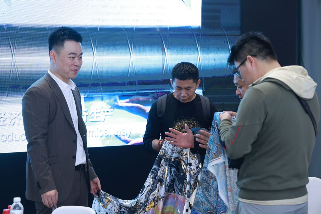 Floraprinters's tweet image. @ITMAasiaSG has concluded successfully, and we&apos;re thrilled to share our latest innovations in #digitaltextile #printingmachine with our clients and friends in the industry. 🤝 💖

📣A heartfelt thank you to everyone who contributed to making this experience extraordinary!