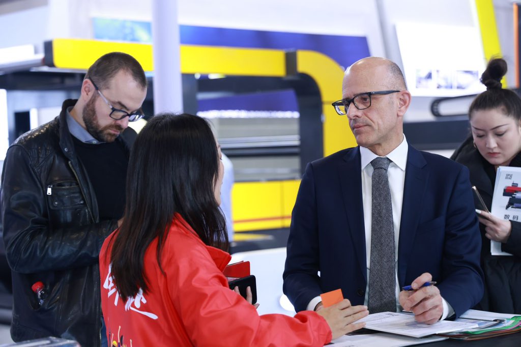 Floraprinters's tweet image. @ITMAasiaSG has concluded successfully, and we&apos;re thrilled to share our latest innovations in #digitaltextile #printingmachine with our clients and friends in the industry. 🤝 💖

📣A heartfelt thank you to everyone who contributed to making this experience extraordinary!