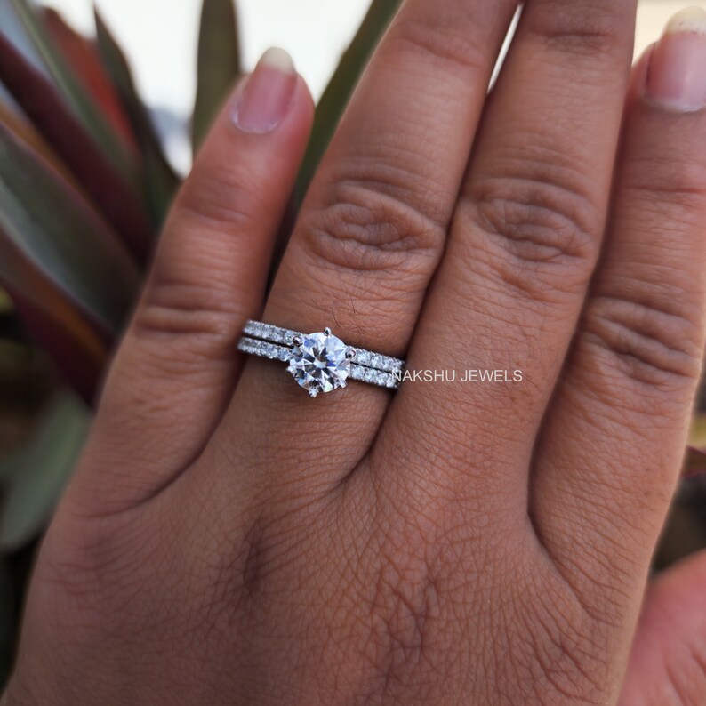 NakshuJewels's tweet photo. πChristmas Saleπ§βπ: Moissanite Jewelryπ Offer
Golden Memories Crafted With Love and Precisionπβ¨ @nakshujewels
π DM: https://t.co/4OeSmOsyXx
#christmasgifts #moissanitering #moissanitejewelry #nakshujewels #whitegold #bridalset #roundcut #weddingringset #artdeco #bridalring https://t.co/AytqNOEtUA