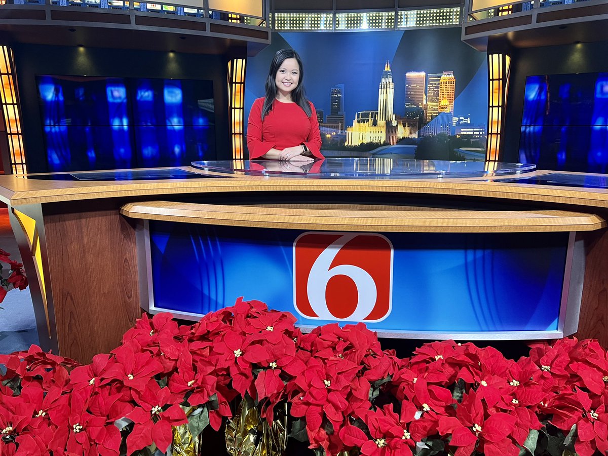 ChinhDoan's tweet photo. It’s my favorite time of year at @NewsOn6: Poinsettias on the set! ❤️
P.S. This is my last newscast anchoring as a Miss. 👰🏻
I’ll be off the next week for my wedding and will be back Dec. 6.
Thanks for all your support. 💕
#tvnews #tvnewsers #frommisstomrs https://t.co/WLX6YVZaMk