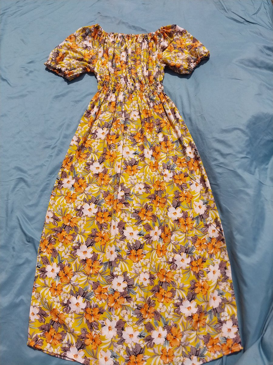 0fficialCelina's tweet photo. Hi My name is Celina and I make pretty Decent Clothes. 🌸 Please support. 🙏🏽 https://t.co/DHmHceSniv
