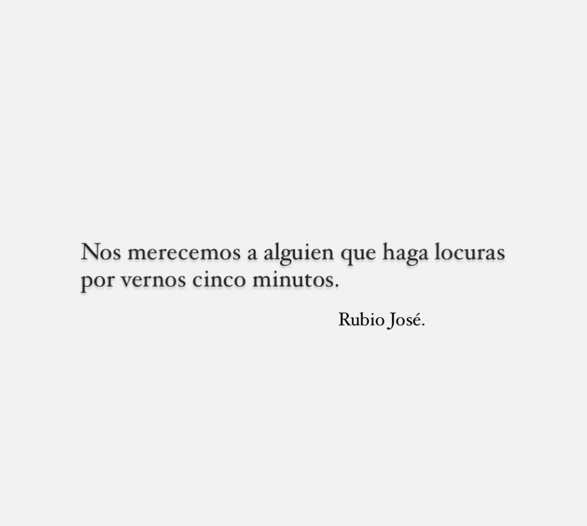 Cementedelibros's tweet photo. Nos merecemos a alguien que haga locuras por vernos cinco minutos
Autor: Rubio José
#cementeriodelibros https://t.co/erm1NOTv4O