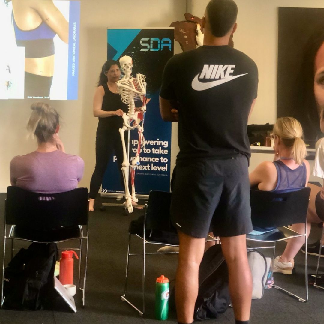 SportsDietAust's tweet photo. It was a busy week for SDA members last week! First up we had the Level 1 ISAK course.
A big thank you to @liliaconvit for facilitating, and well done to all those who are newly accredited. https://t.co/cu9YgZj7fA