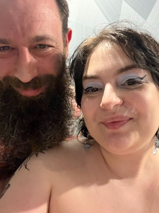 Just posted to my VIP Onlyfans, my full scene with the gorgeous @AudreyBorealis, cum see what we got<a href="/tag/stripchat"class="tags"><span>#stripchat</span></a><a href="/tag/stripchatlive"class="tags"><span>#stripchatlive</span></a>