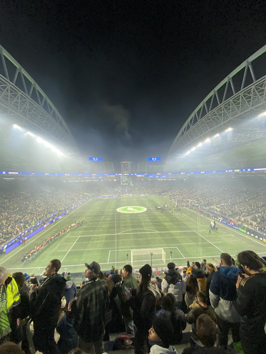 This has been some of the worst refereeing I’ve seen in an MLS match. #Sounders