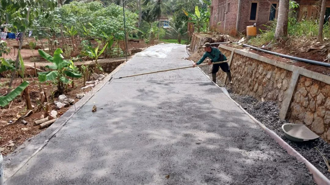 #Update_Khidmat PERMABI
Minggu, 26 November 2023

Khidmat PERMABI Membantu Program Pengecoran Jalan Desa, Kp. Dangdeur Desa Sukaratu Kec. Malangbong Kab. Garut.

#ahlulbait #indonesia #islam #syiah #sunni #khidmatkepadamasyarakat 
#gotongroyong #jalan #pengecoranjalan