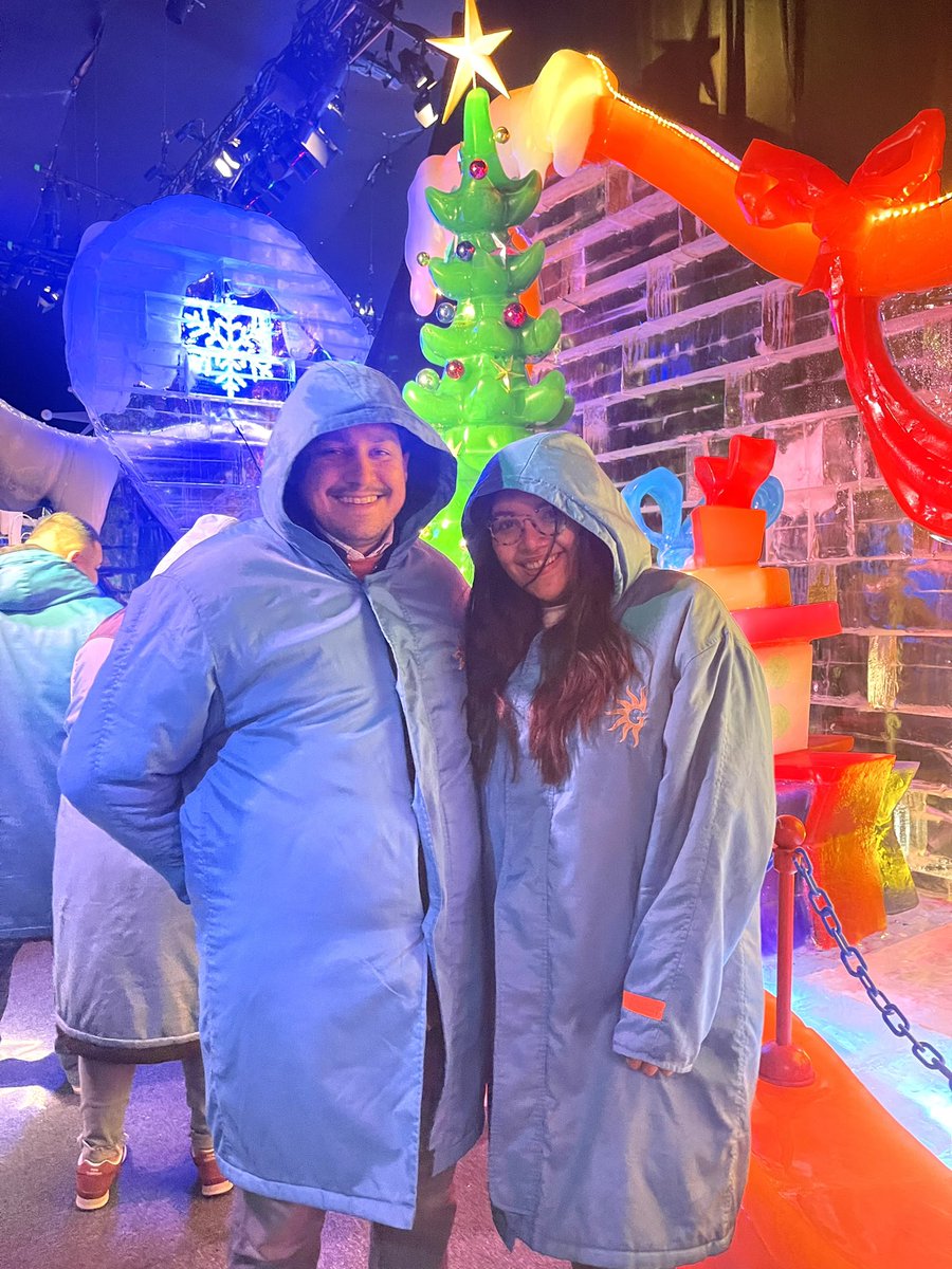 47Dell's tweet photo. dallas fun with my love 😍 https://t.co/ln4anYSovu