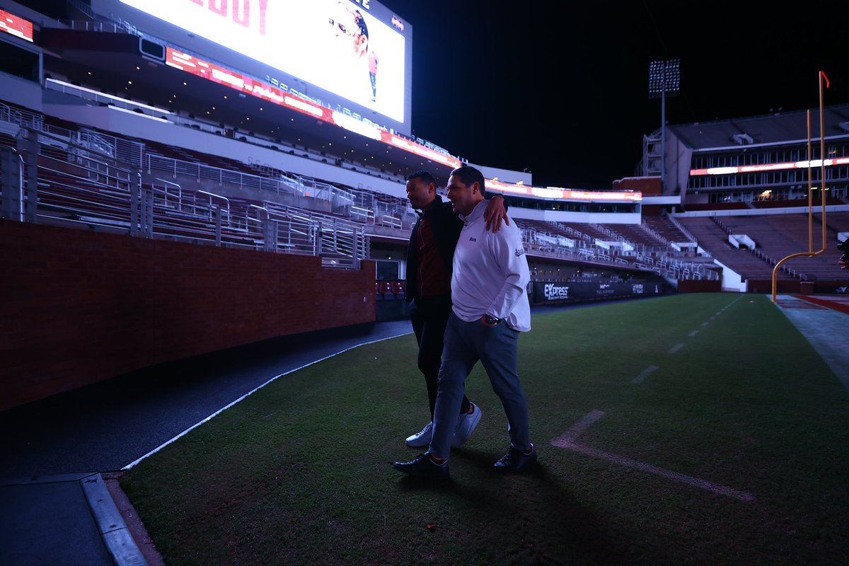 HailStateFB's tweet photo. DWS 🤝 @Coach_Leb 

#HailState🐶 https://t.co/Gw5oLOD6RY