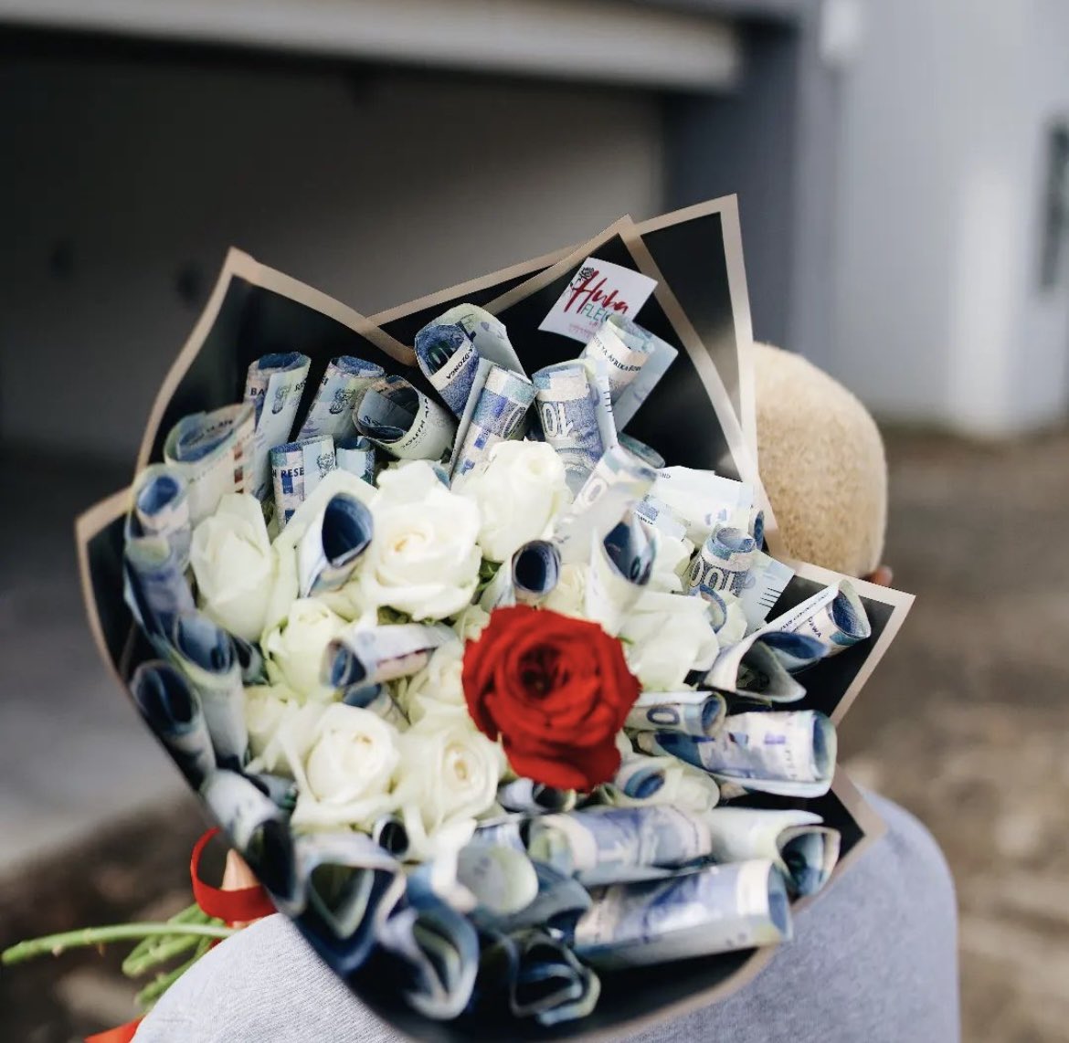 Huba_Fleurs's tweet photo. Bridal &amp; Bridesmaids bouquets,Floral arrangements for all occasions,

WhatsApp us on 0719896471
📍we are based in Pretoria Central and we do deliver.

#Cyan #InCaseYouMissedIt #Uyajola99 #Djsbu #khune #AbsaBlackFridayRewards #paballo https://t.co/KbuqX6VDFY