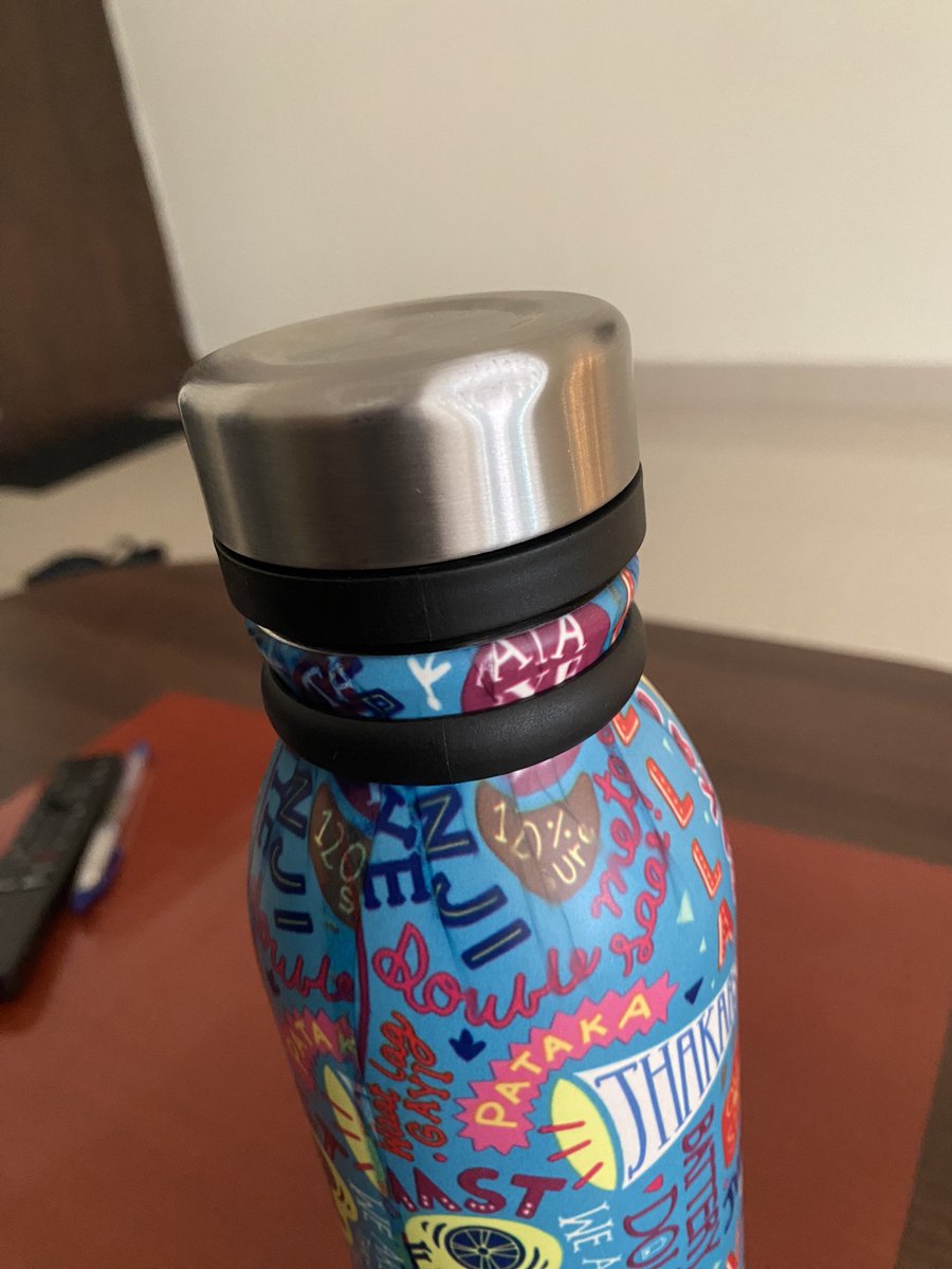 LavanyaMehrotra's tweet photo. This is what @Chumbak sells you if you don’t pay attention while buying. Faulty piece sold by your Indira Nagar, Bengaluru Branch. Kindly provide a resolution @Varshnair @jagograhakjago https://t.co/ju4UIpdNaS