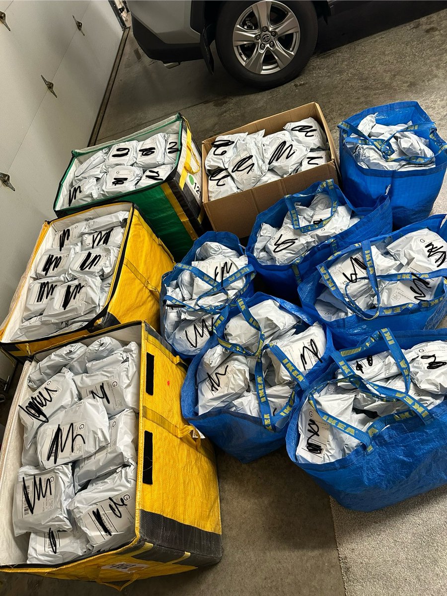 Over 400 orders getting shipped tomorrow morning. Q4 is in full motion. December is right around the corner, let’s go!
<a href="/parkerbiederer/">parker biederer</a> <a href="/coopfba/">Cooper</a> @springfba <a href="/willtoflip/">.</a> <a href="/0DayHandleTime/">Aaron</a> <a href="/flips4miles/">Miles</a> <a href="/lk_fba/">Lucas Klein</a> <a href="/brandtsells/">Jake Brandt</a> <a href="/CashFromKev/">Kev</a> <a href="/FBM_Cup/">FBM Cup</a>