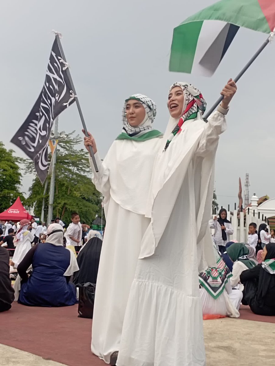muthmainnahMWH's tweet photo. Aksi Solidaritas Palestina Kab. Bone

#FreePalestine 
#IsraelTerorrist 
#PalestineGenocide https://t.co/m0o87dn250