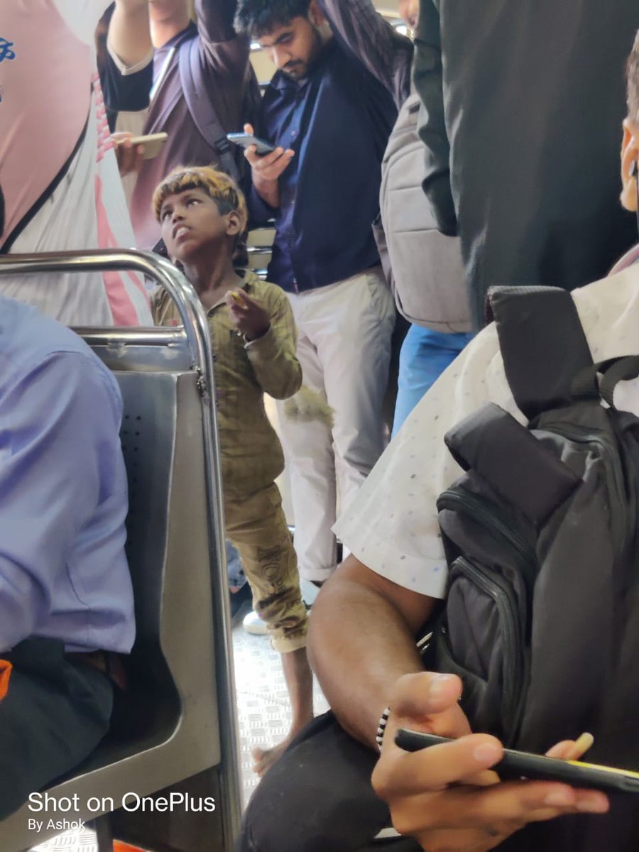 RahulSunandaDY's tweet photo. मा मुख्यमंत्री शाळा बाह्य मुलं किती आहेत याचा सर्व्हशन करा 
हा आपला पुरोगामी महाराष्ट्र नाही...👏 https://t.co/sVjVytEo4D