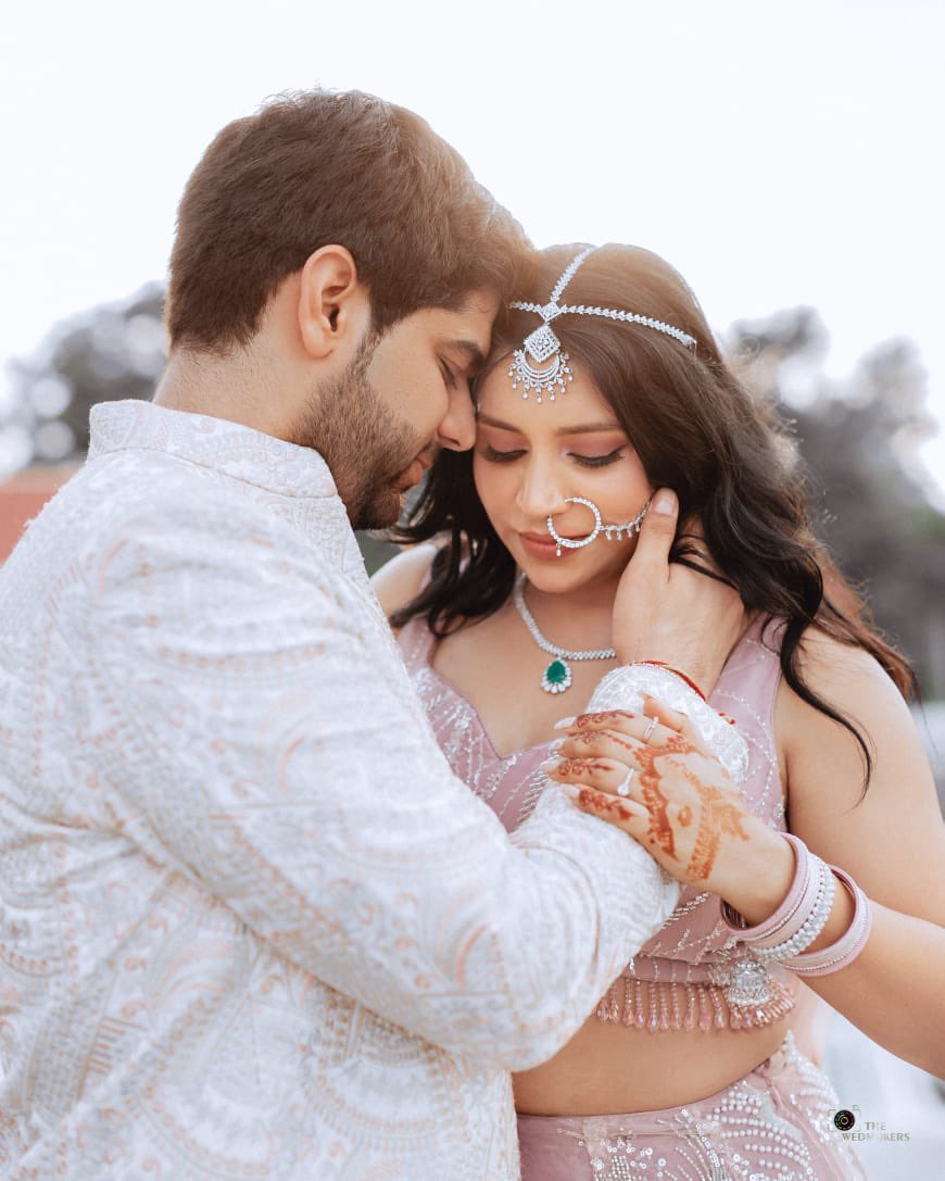 MakersWed's tweet photo. Day Wedding Vibes - Nivedita &amp; Gaurav. Our Star couple https://t.co/IWH62pzrPy
