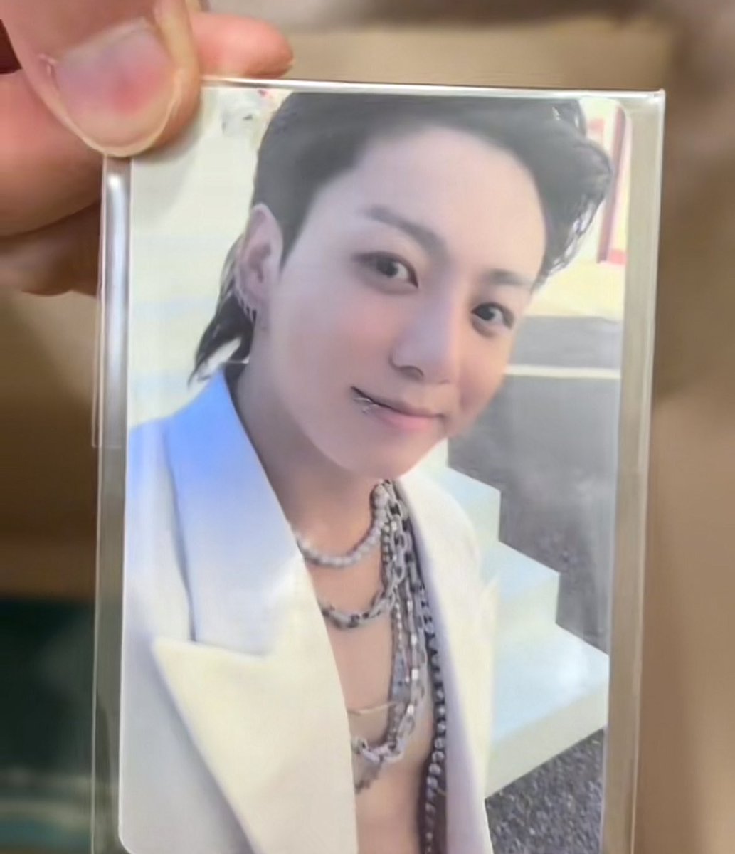 6yij14's tweet photo. WTB | GOLDEN PVC PC（Early Bird）

Pls I need this🥹
- on hands / otw
- only need card

Pls let me know your price 🙏🏻
Help me rt*

 #pasarbts #pasarBTSMY #pasarjk #pasarjungkook https://t.co/zll7FCMvP9