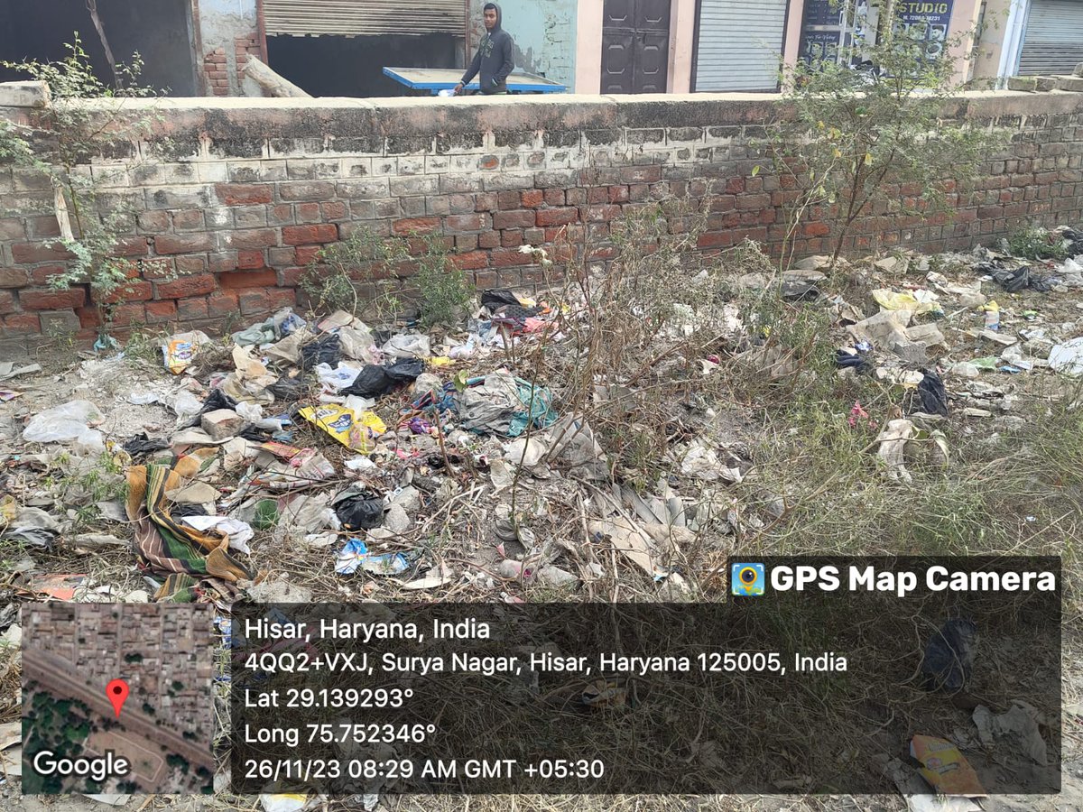 SATYENDERRAO's tweet photo. @SwachhBharatGov @cmohry @mlkhattar जी, सूर्य नगर हिसार से हफ्तों तक कूड़े का उठान नहीं होता और ऐसे में कूड़ा इकठ्ठा करके आग लगाई जाती है...तिल तिल मरने को मजबूर बच्चे, बूढ़े, जवान... संबंधित ASI कभी भी  फील्ड में नजर नहीं आते @swachhbharat @Dchautala @CPCB_OFFICIAL https://t.co/D2CHOIwdW3