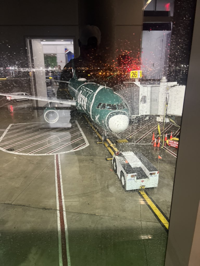 JetsPrime's tweet photo. Just had a 10+ hour delay at JFK. 

Now I understand why it took so long. It’s a fuckin’ Jets plane😂😂😂 https://t.co/b2BJZUCHAy
