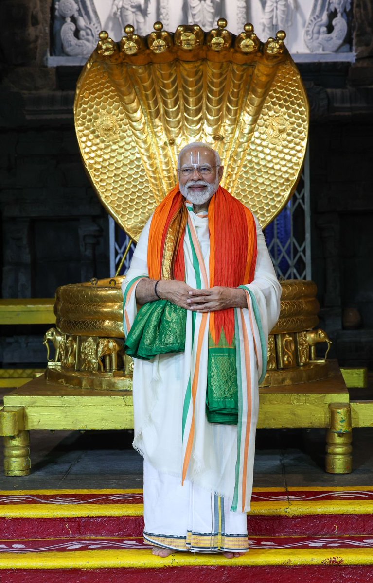 📸 📸 Picture of the Day. PM @narendramodi at Sri Venkateswara Swamy Temple in Tirumala, Andhra Pradesh.