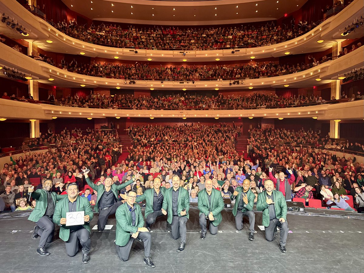 RandyStine's tweet photo. …and the #SleighinIt tour continues to roll along! @SNCmusic #SNCmusic #StraightNoChaser #acappella https://t.co/01rrr3JM8l