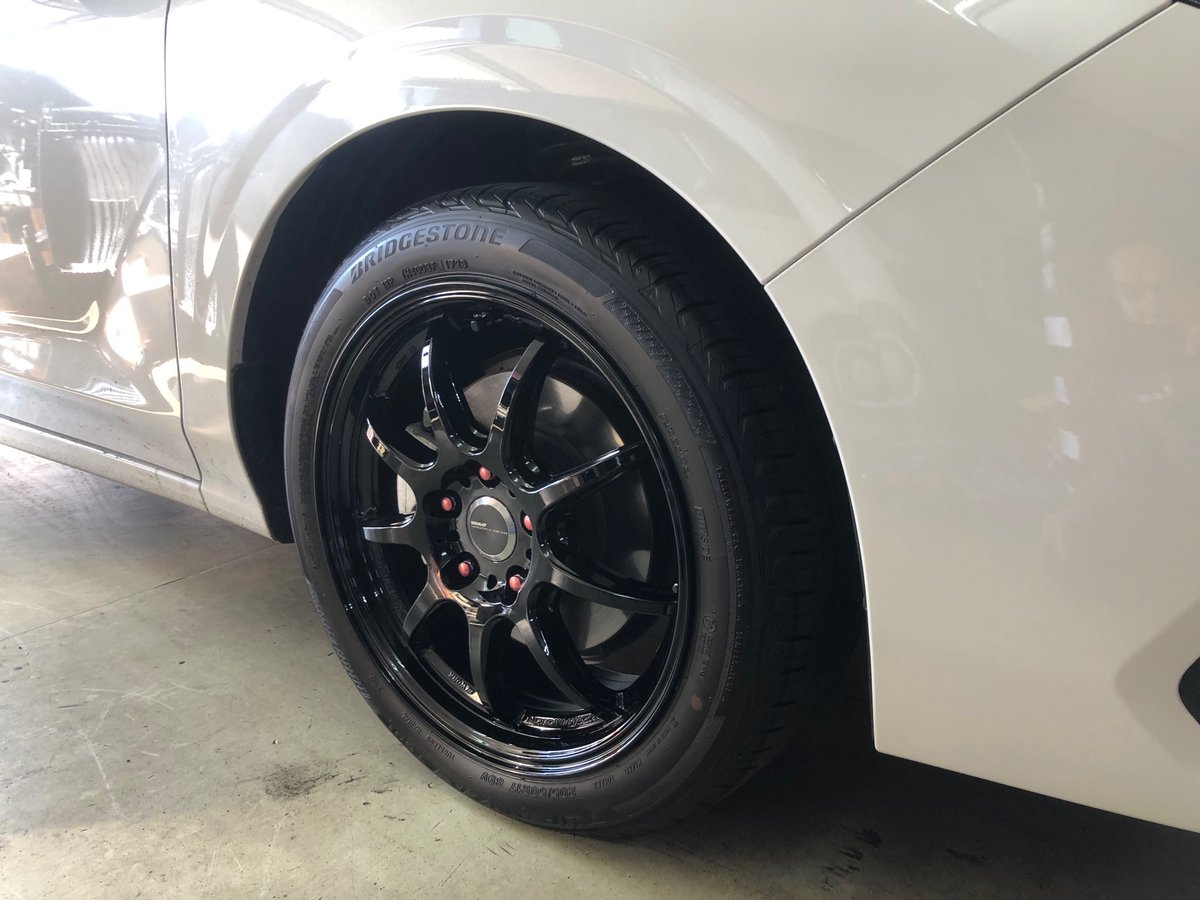 AutolifeYou's tweet photo. スバル、インプレッサにWORKのD9Rを装着。ホワイトボディにブラックのホイールで足下が引き締まった印象に。
#subaru
#impreza
#スバル
#インプレッサ
#WORK
#EMOTION
#D9R
#ワーク
#エモーション
#ホイール交換
#ドレスアップ https://t.co/83KTYQ7Idp