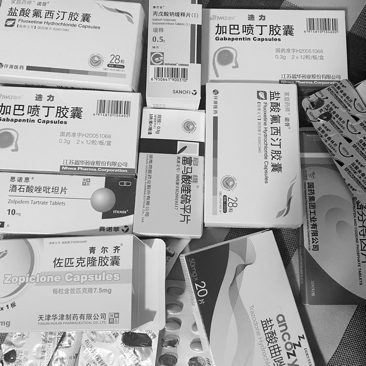 yoje_1's tweet photo. 也不知道什么时候可以当个正常人 https://t.co/GbF73VgaEo