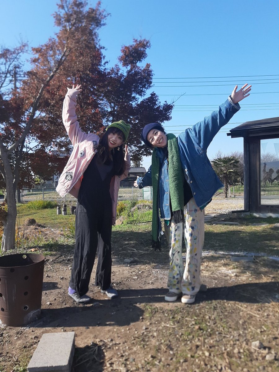 tttttaaaaani's tweet photo. スタヂオ45(@studio45_urawa)の小泉さんがスペース845に遊びに来て下さりました！
お会いできて嬉しい！らぶ💓

#さいたま国際芸術祭 https://t.co/Q9VdzJE94N