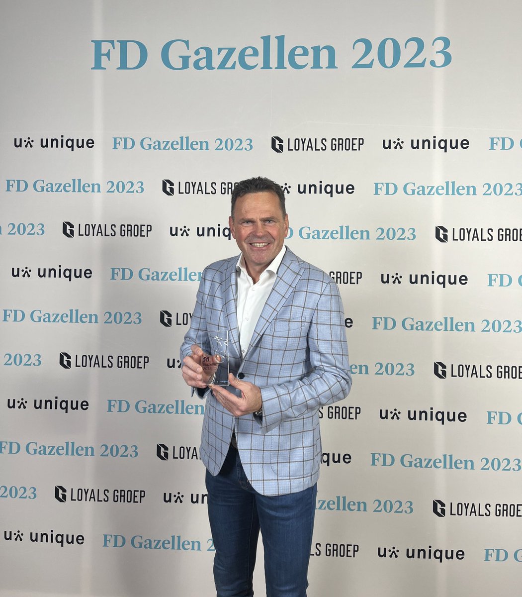🏆 FD GAZELLEN AWARD 2023! 🏆

Namens Marco van Beek Premium Cars en Car Service mocht ik de FD Gazellen Award van het jaar 2023 in ontvangst nemen!

Hiermee mogen wij ons scharen onder de 1003 snelst groeiende bedrijven van Nederland! 🚀