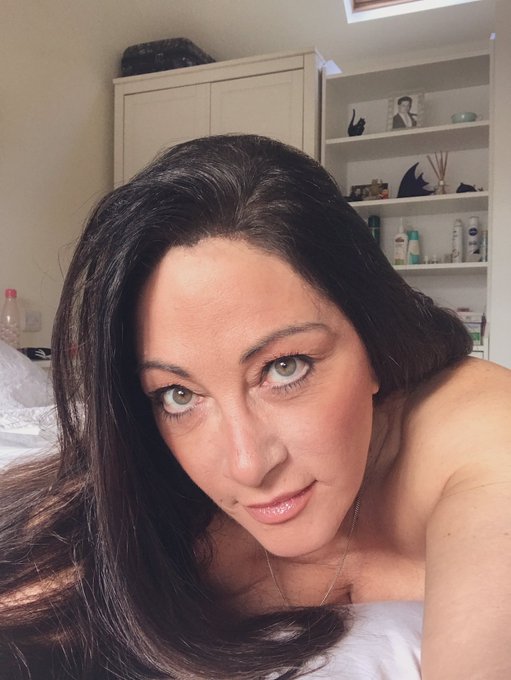 Good morning to you all hope your weekend was good 😈 I&rsquo;m just about to log on to https://t.co/UZfph7aqmq&hellip;