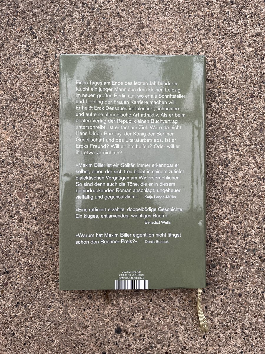 p_siegm's tweet photo. (Buch 11/2023) Stand sehr lange auf meiner Liste. Trotz der enttäuschenden Kürze ein unterhaltsames Buch und ein gewohnt satirischer Blick auf den Zustand des deutschen Kulturmilieus. 7/10 #MaximBiller https://t.co/MLrSmRJemb