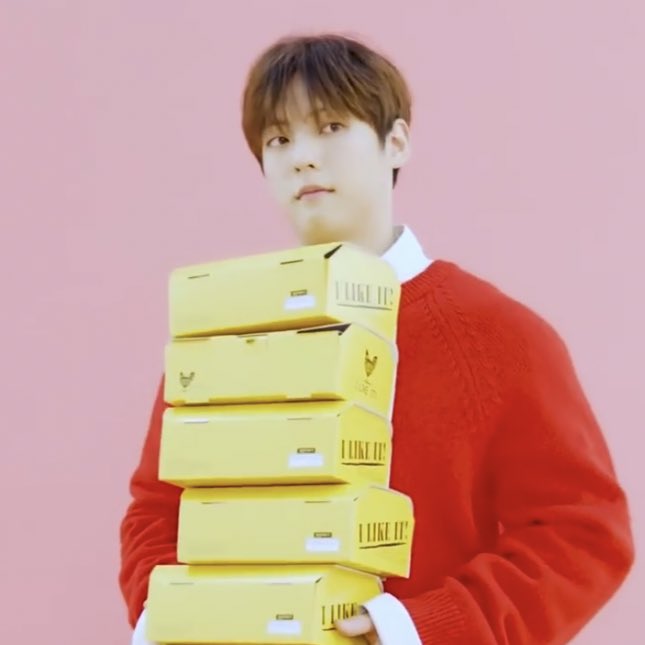 No_Cool141592's tweet photo. 야식 먹자고 했는데 최애가 치킨 이만큼 사오면 어떡할건까요?
MBTI랑 함께 알려주세요 https://t.co/B52LrKhTpb