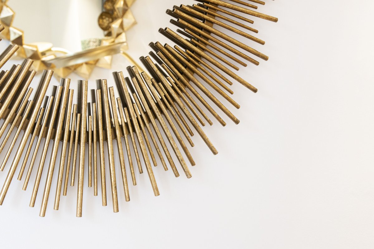 25Circus's tweet photo. Golden mirror on the wall.
.
.
.
.
#mirrormirror #goldenmirror #goldendetail #mirror #connaughtvillage #luxaccessories #homedecor #circus25 #christmasdecor #interiorlove #reflections https://t.co/oGZAuEAcOK