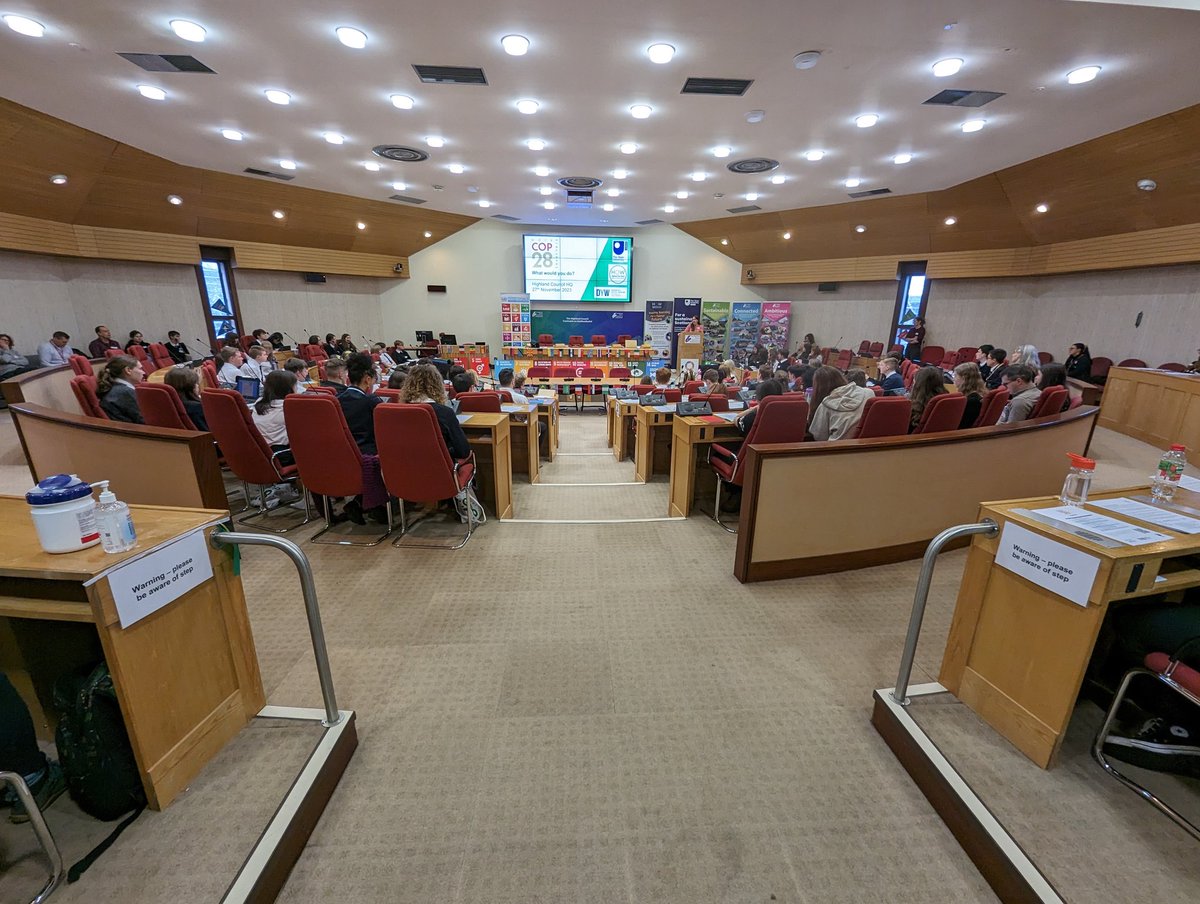 🌍  We're at #MockCOPHighlands in the <a href="/HighlandCouncil/">The Highland Council</a> chambers today with Geog and @poweringfutures pupils from <a href="/GairlochHigh/">Gairloch High School</a> We are representing Ethiopia 🇪🇹 and highlighting some of the amazing green energy produced in the country!