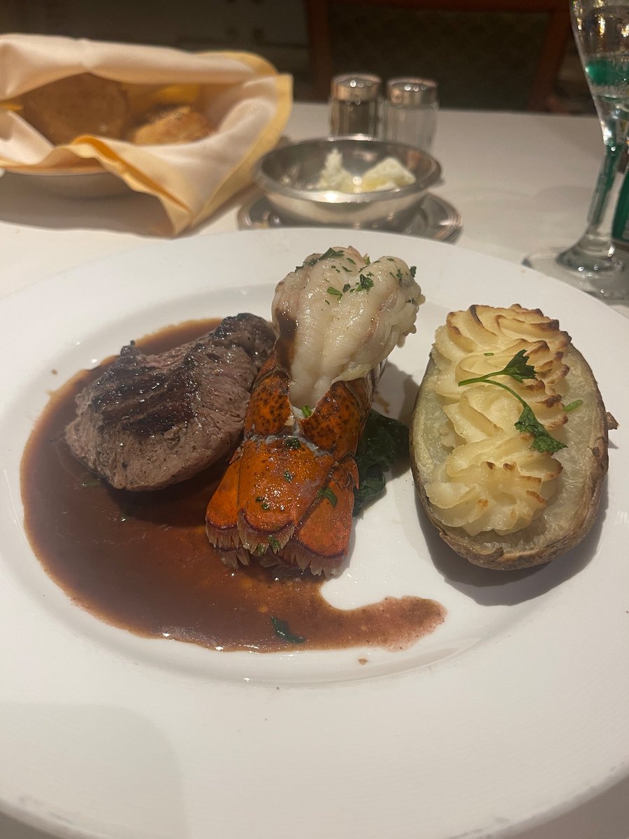 n0cruisecontrol's tweet photo. Throwback to a delicious gala dinner on board @PrincessCruises Emerald Princess. I enjoyed the Wedge Salad and surf and turf! I had no room for a dessert 🫢 #galadinner #lobster #formalnight #princesscruises https://t.co/YLJM4vYrTc