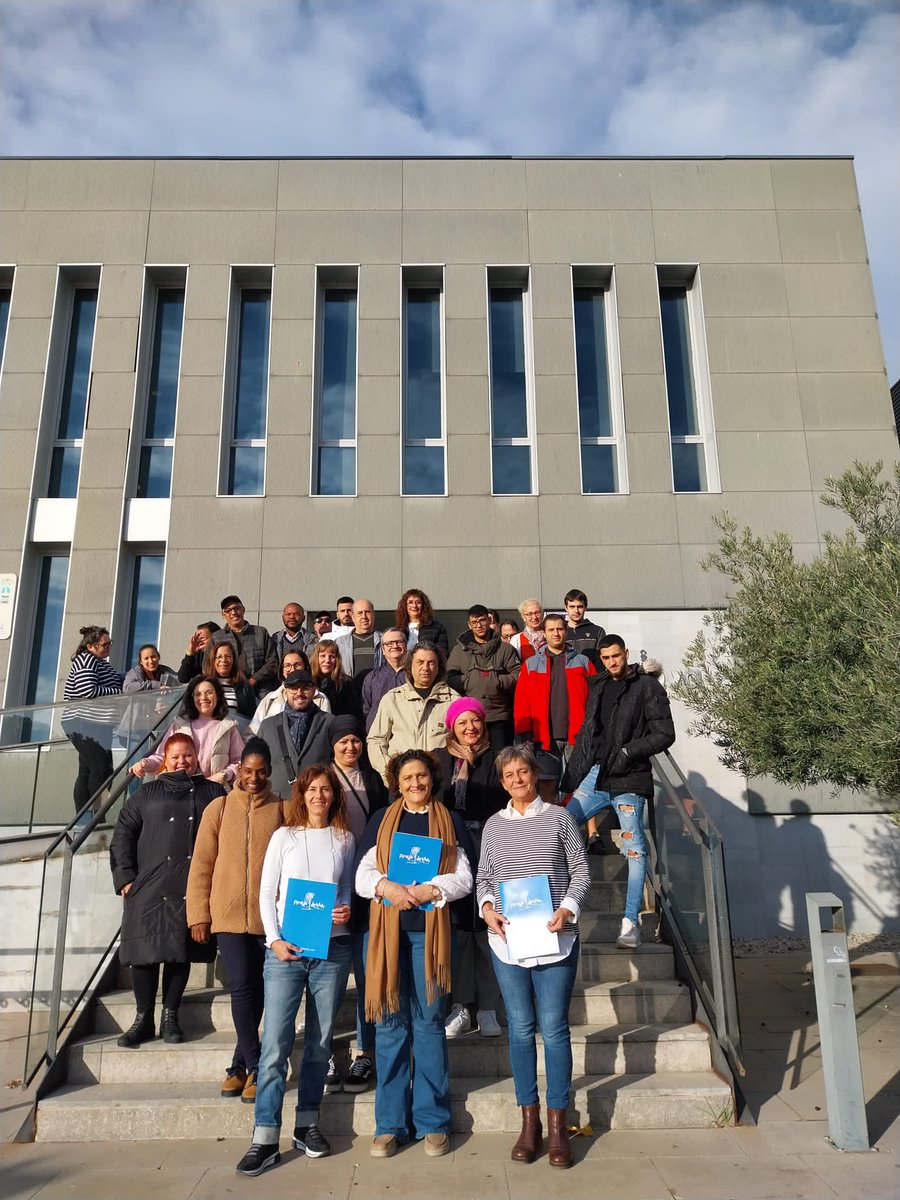 FundGentis's tweet photo. 📸 Jornades #talentclue en el marc dels programes de mesures actives d’inserció sociolaboral (MAIS) al #centreinnova de @pinedademar

Subvencionat per @empresacat @treballcat i cofinançat pel #FonsSocialEuropeu https://t.co/FDuu9ii7x3